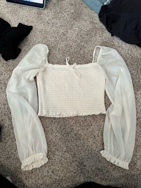 Wilfred Cream Smocked Puff-Sleeve Crop Top